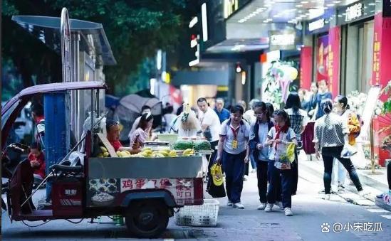 4ec2d5628535e5dd6994882dfda5f0e1cf1b627d.jpeg@f_auto 除了性生活就是打麻将,揭露中国2000多个县城,普通人的生活实录